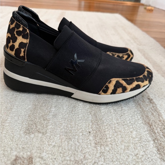 Michael Kors Leopard Print Shoes - Picture 2 of 6